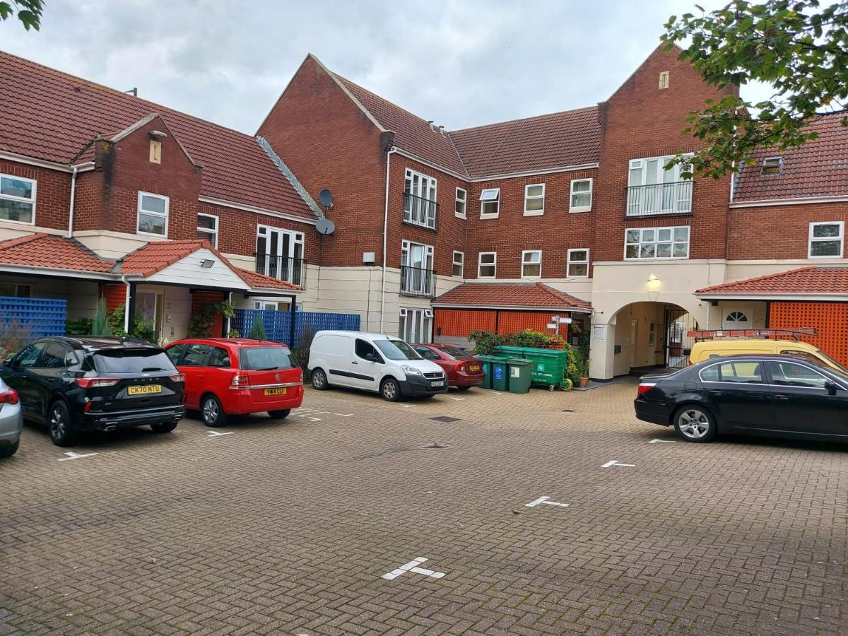 Bristol Serviced Lettings - Beaufort Court Exterior foto